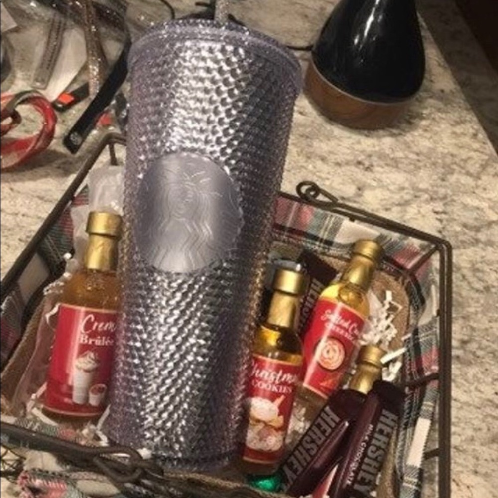 Sliver studded reuseable cup